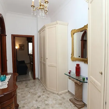 New! Casa Anna Sets In The Heart Of *